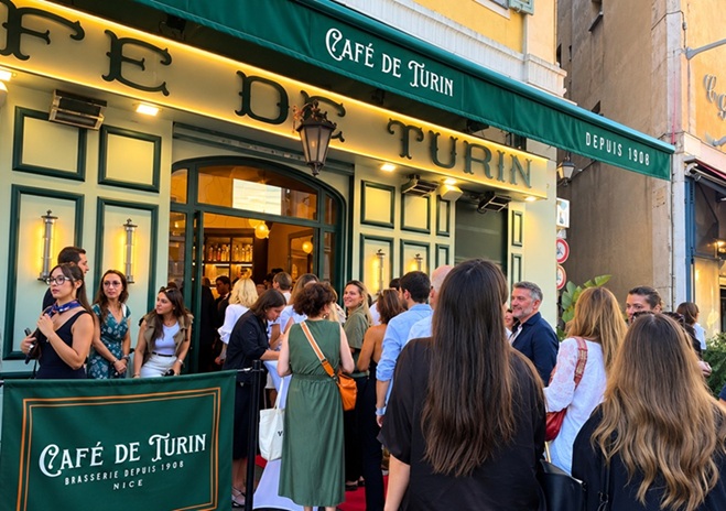 Café de Turin in Nice: A Niçois Institution Reinvents Its Art of Living Through Heritage, Gastronomy and Mediterranean Elegance